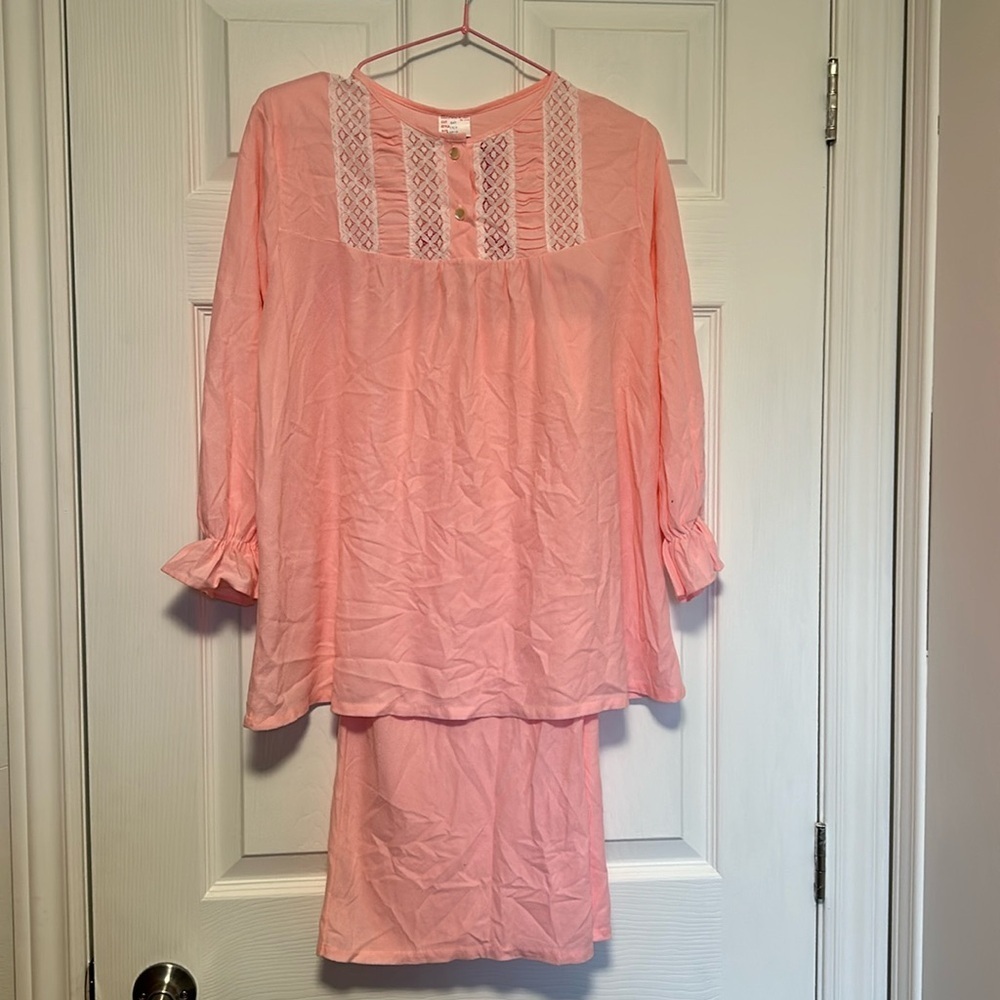 Vintage pink pajamas for womens